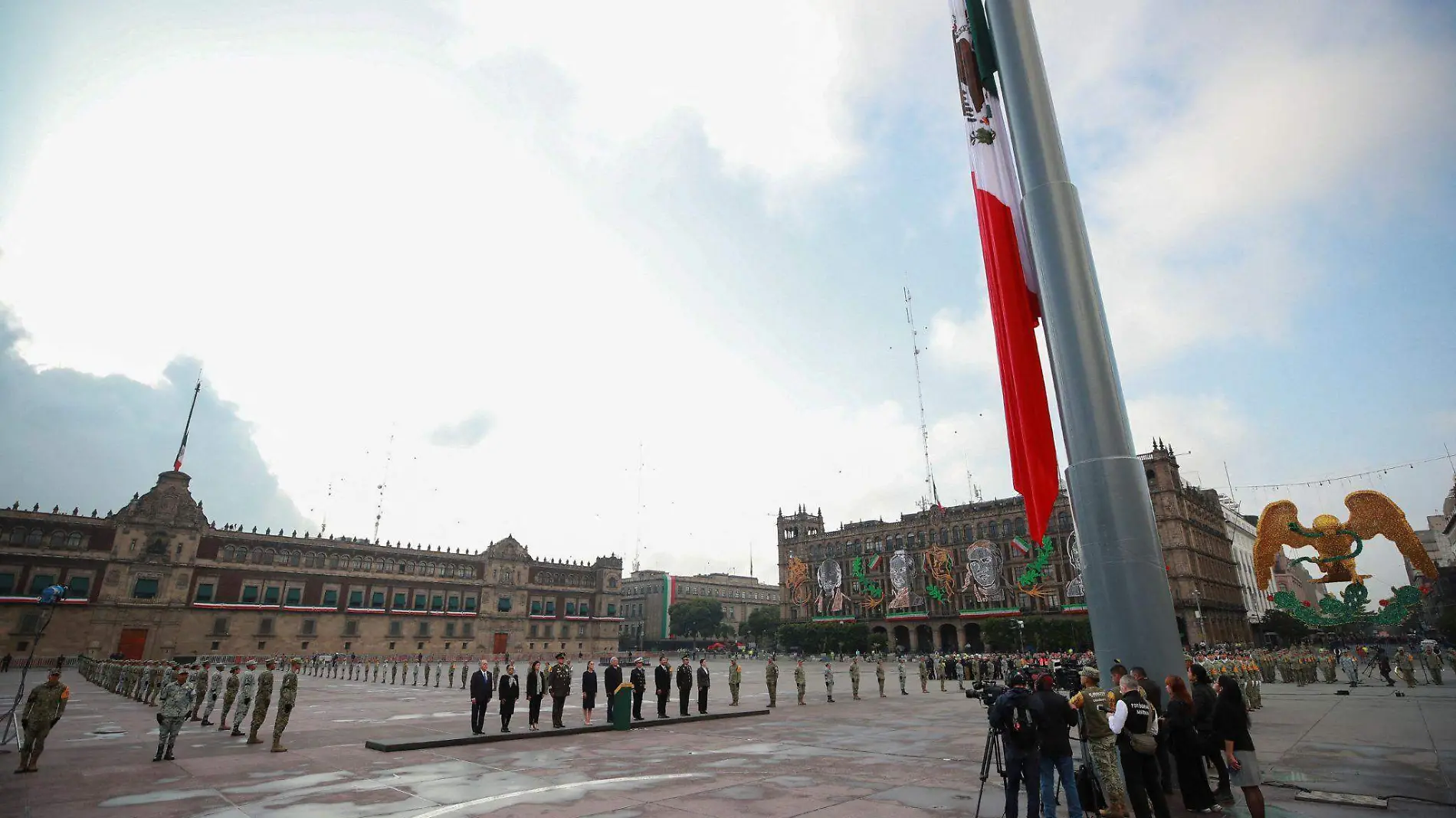 ceremonia sismo 19 septiembre en Zocalo